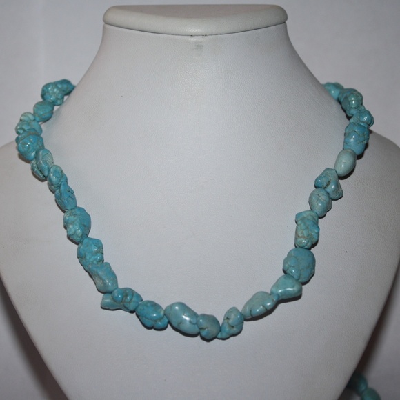 Jewelry - 33 inches natural turquoise necklace